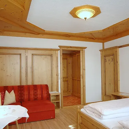 & Anny 住宿加早餐酒店 3*